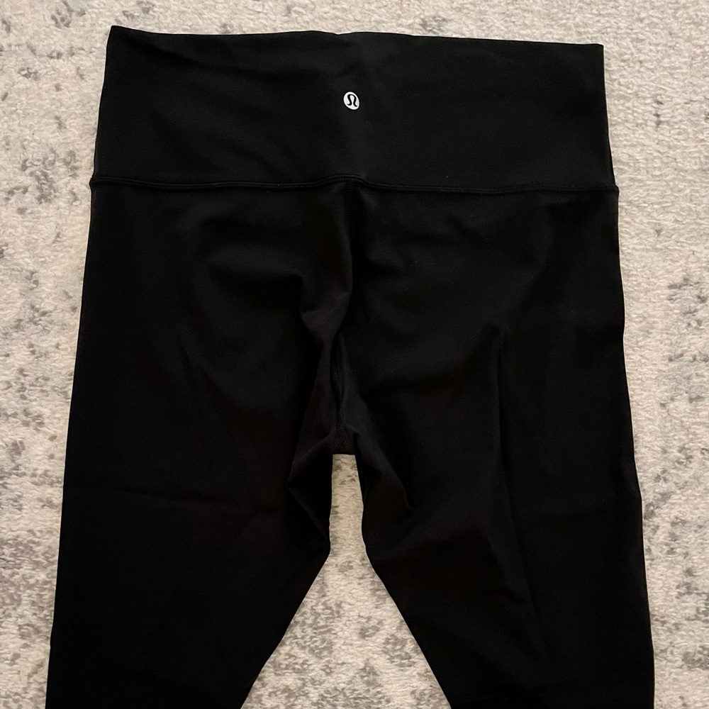 Lululemon cropped leggings